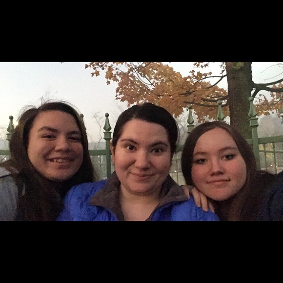 Meet your Posher, Joy - Picture 5 of 5